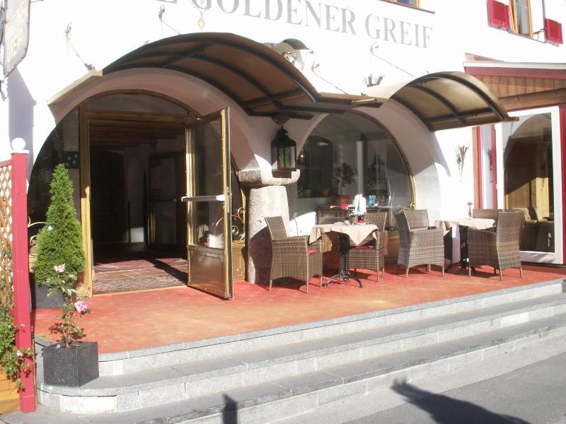 Hotel Goldener Greif Kitzbuhel Exterior photo